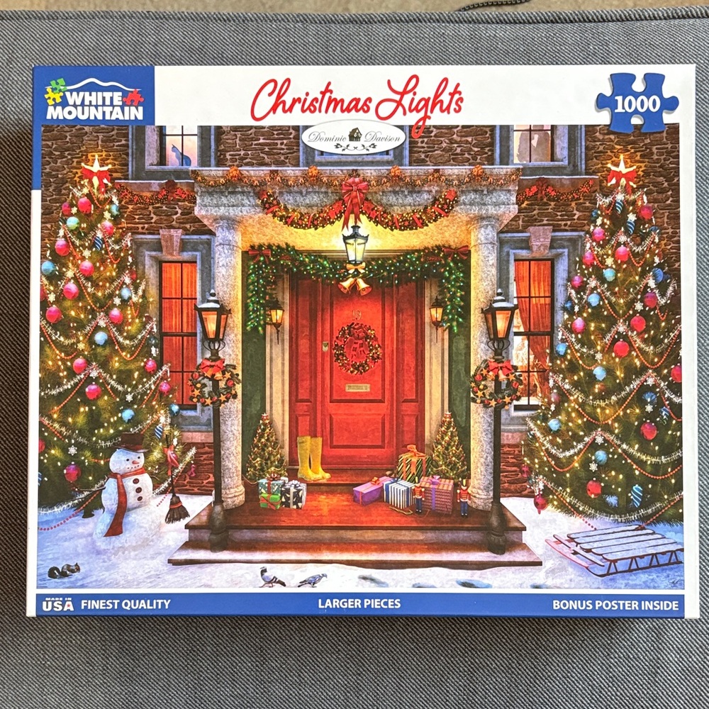 White Mountain Christmas Lights 1000 Piece Puzzle
